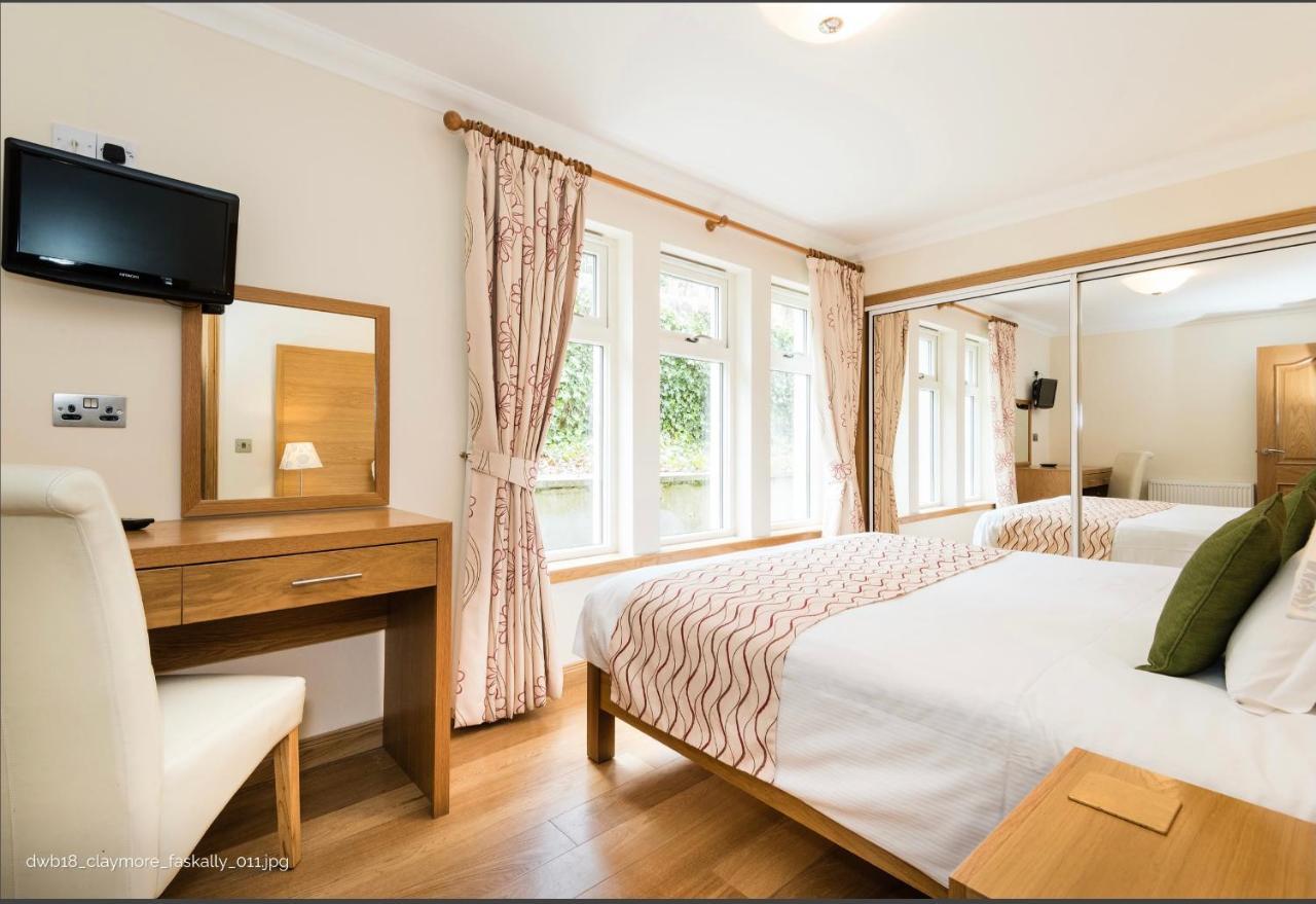 The Claymore Guest House Питлохри Екстериор снимка