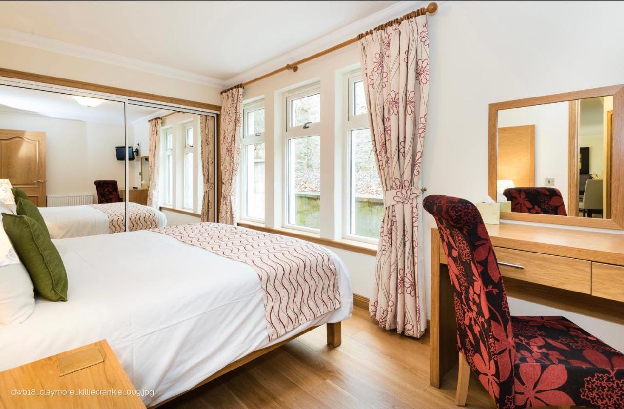 The Claymore Guest House Питлохри Екстериор снимка