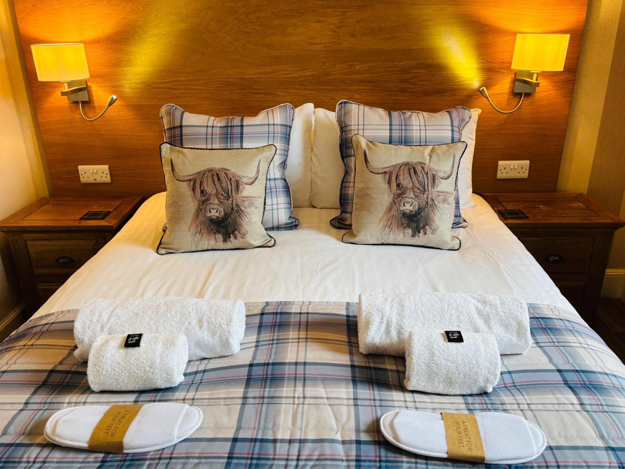 The Claymore Guest House Питлохри Екстериор снимка