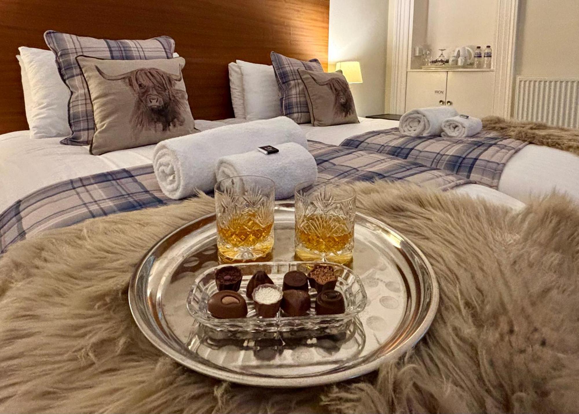 The Claymore Guest House Питлохри Екстериор снимка